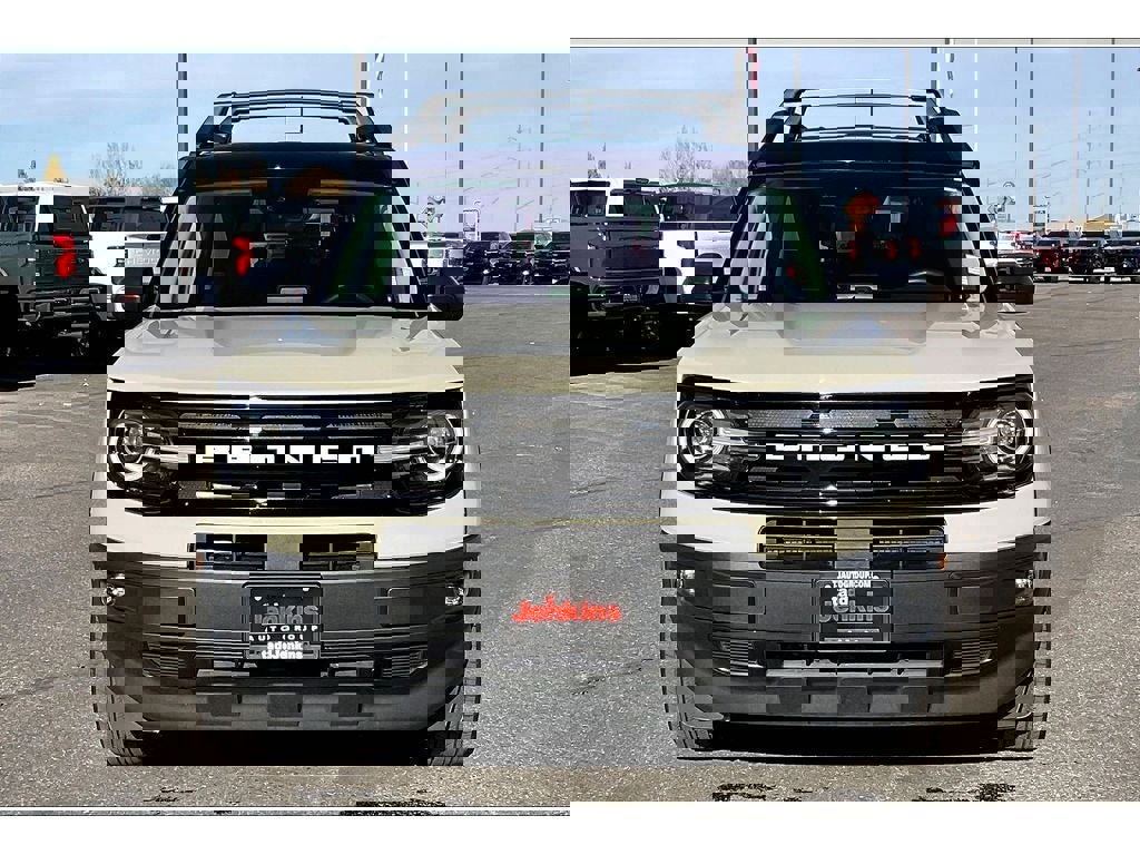 Used 2024 Ford Bronco Sport Outer Banks w/ Tech Package image 3