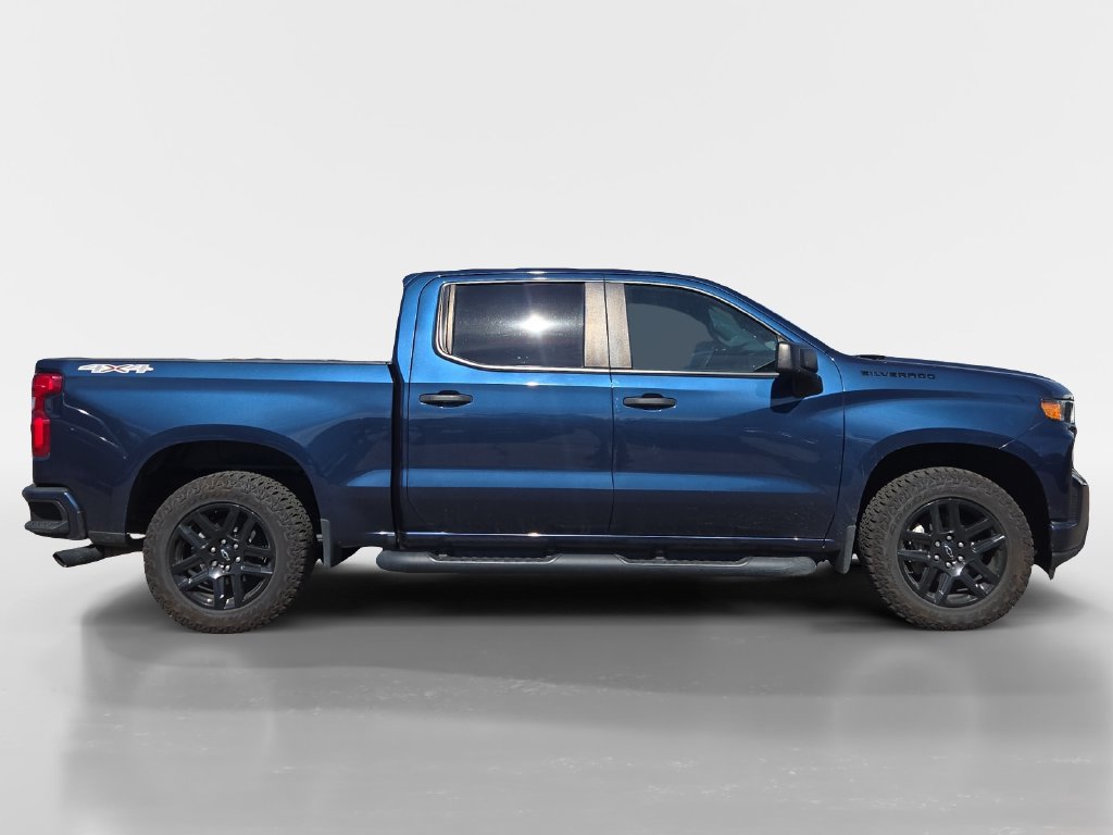 Used 2022 Chevrolet Silverado 1500 Custom w/ LPO, Blackout Package AWD/4WD image 7