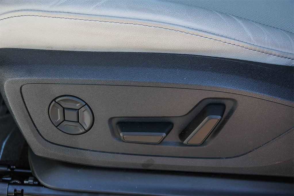 Used 2025 Audi Q6 e-tron Premium Plus w/ Premium Plus image 21