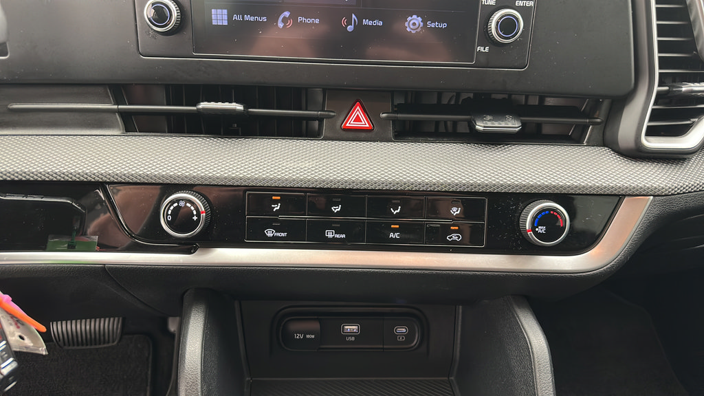 Used 2023 Kia Sportage LX AWD/4WD image 18