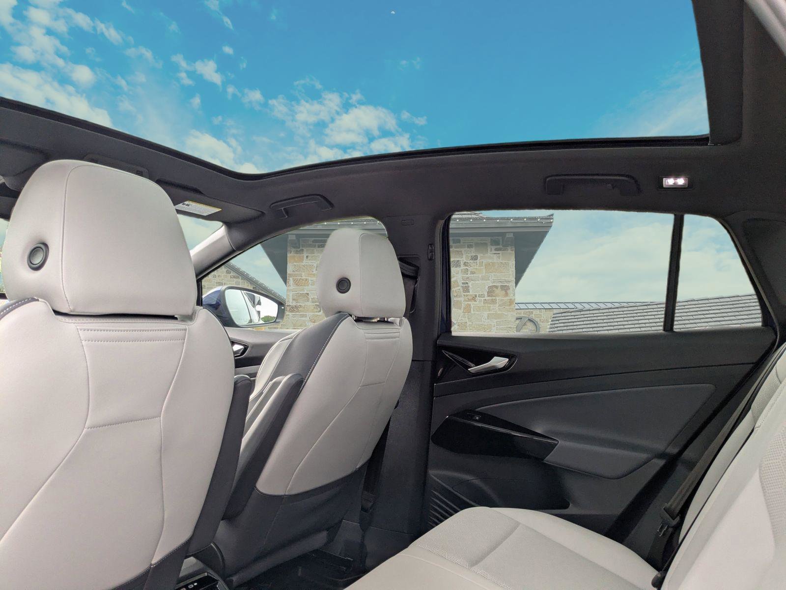 Used 2022 Volkswagen ID.4 Pro S RWD image 16