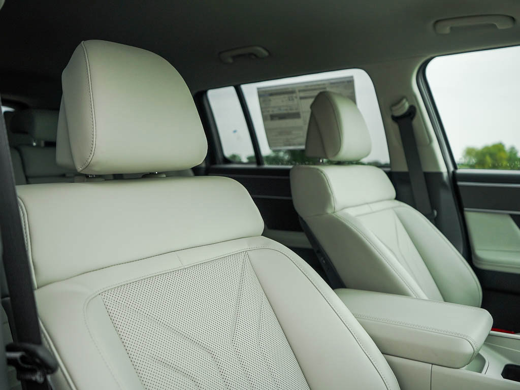 New 2027 Hyundai Santa Fe SEL AWD/4WD image 12