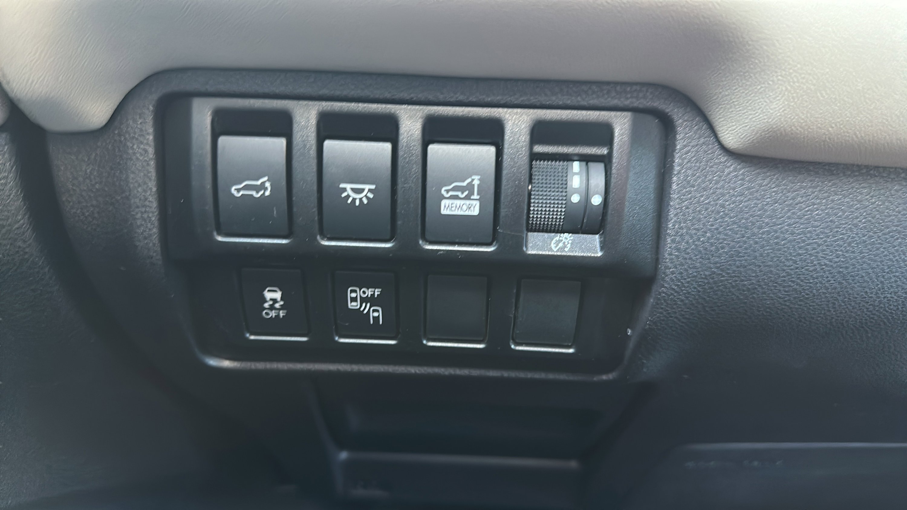 Used 2021 Subaru Ascent Limited w/ Technology Package image 23