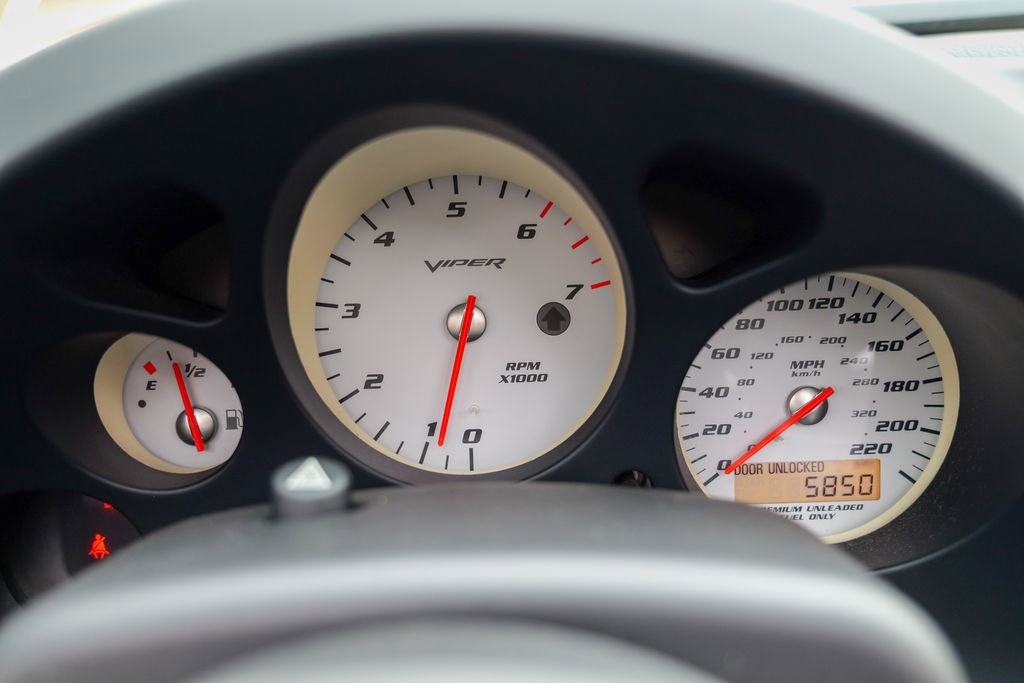 Used 2004 Dodge Viper SRT-10 image 27