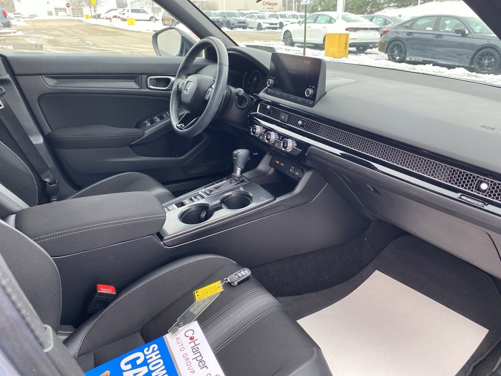 Used 2023 Honda Civic Sport image 10