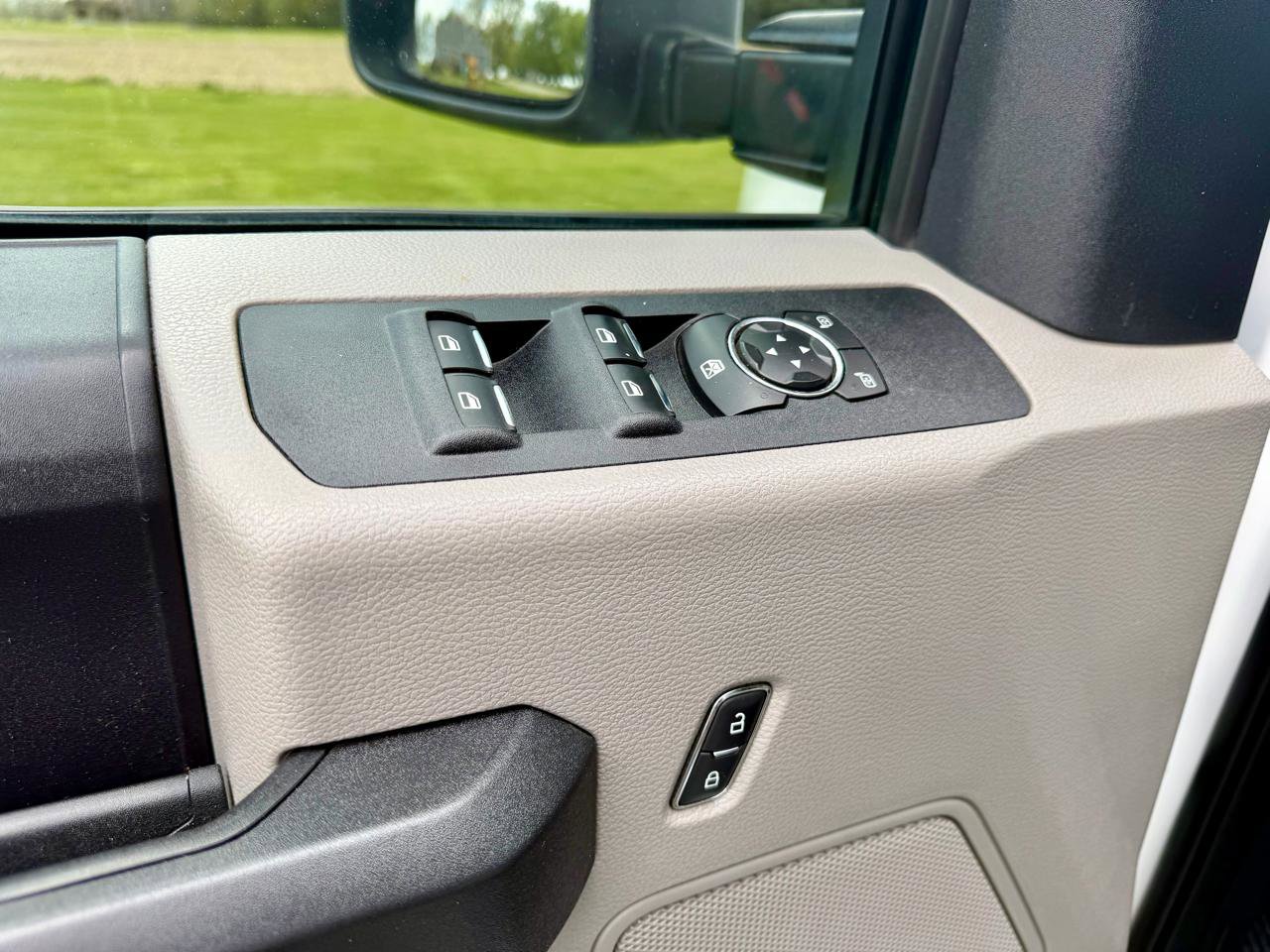 Used 2018 Ford F350 XL w/ Power Equipment Group AWD/4WD image 18