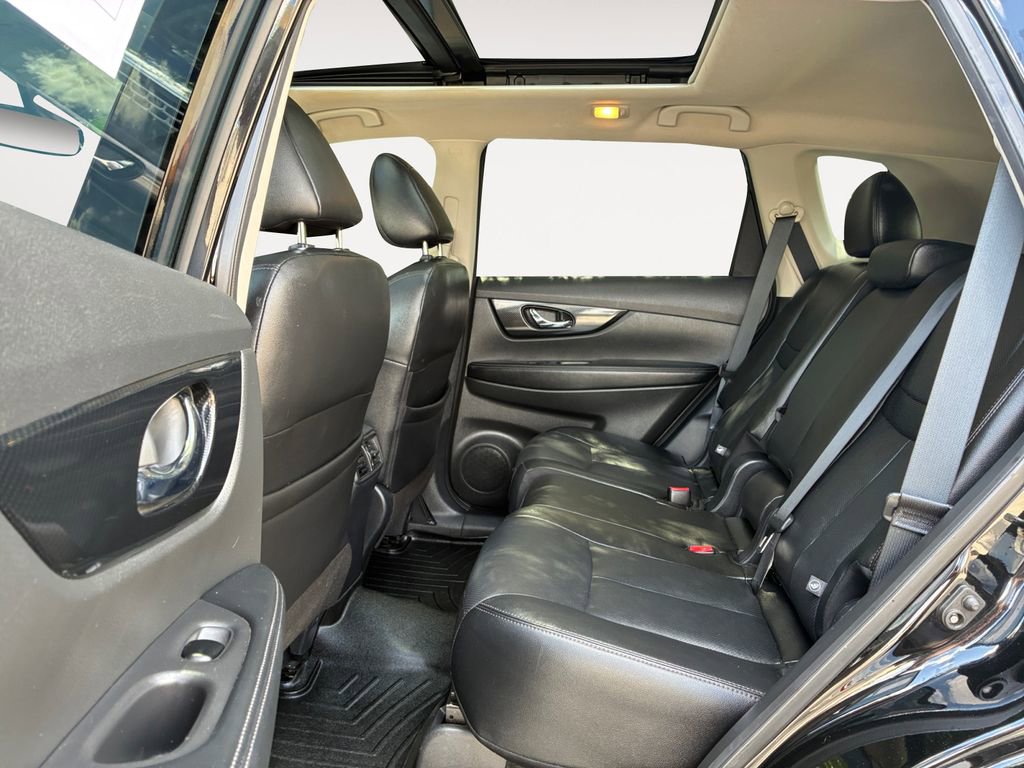 Used 2019 Nissan Rogue SL w/ Premium Package image 13