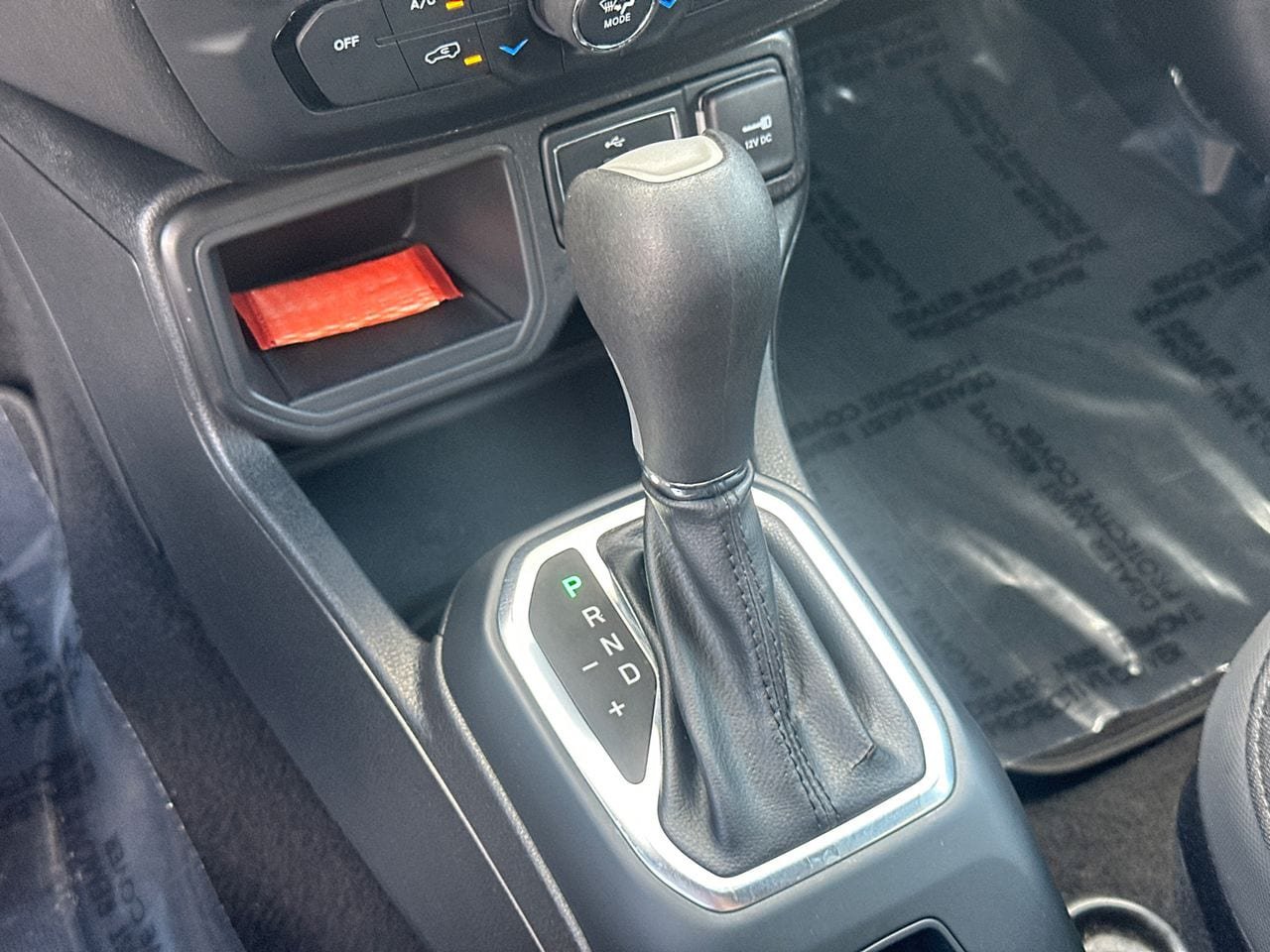 Used 2020 Jeep Renegade Altitude FWD image 31