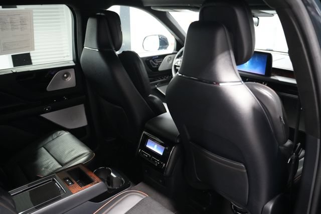 Used 2025 Lincoln Aviator Black Label AWD/4WD image 24