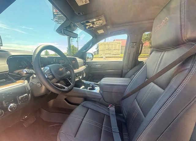 New 2026 Chevrolet Tahoe High Country w/ Sun And Tow Package AWD/4WD image 11