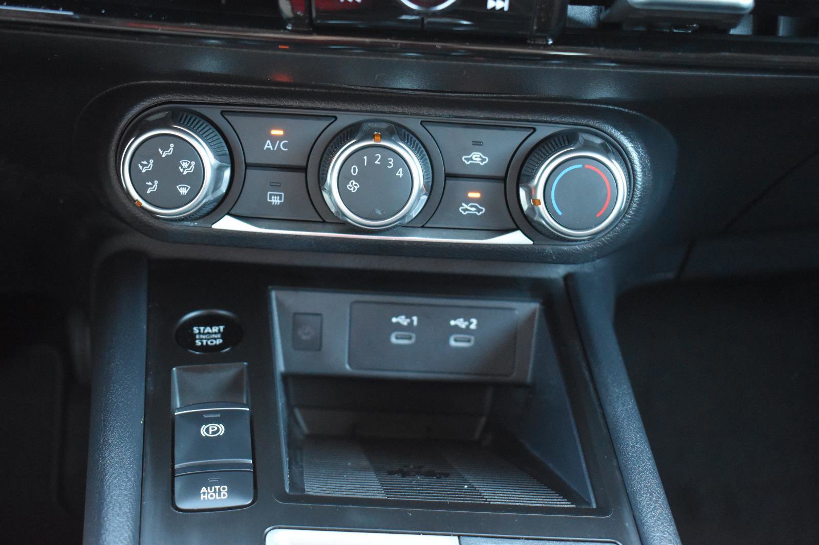 Certified 2025 Nissan Kicks SV image 25