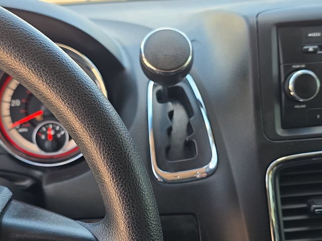 Used 2013 Dodge Grand Caravan SE FWD image 18