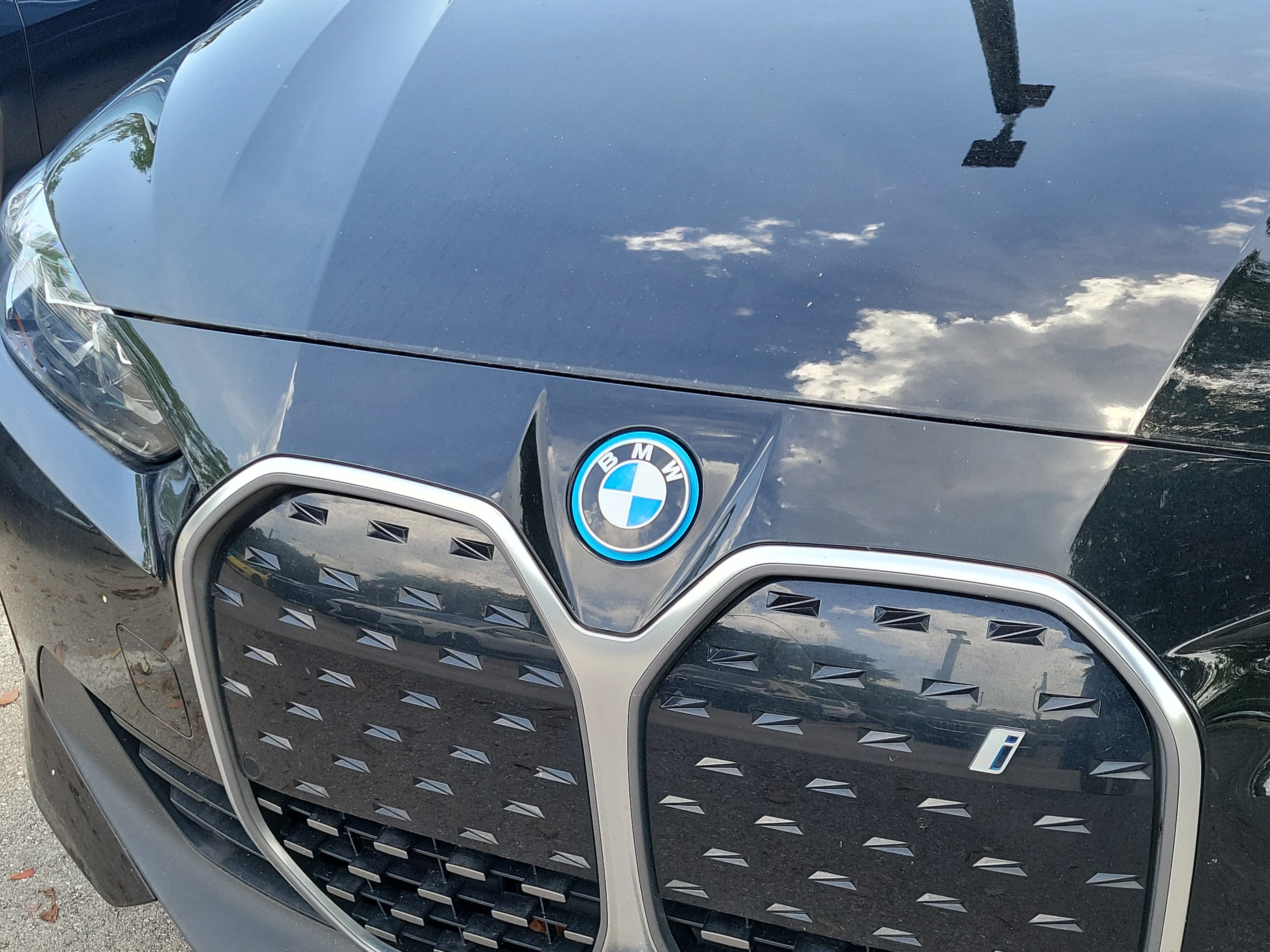 Used 2024 BMW i4 eDrive35 w/ Convenience Package RWD image 6