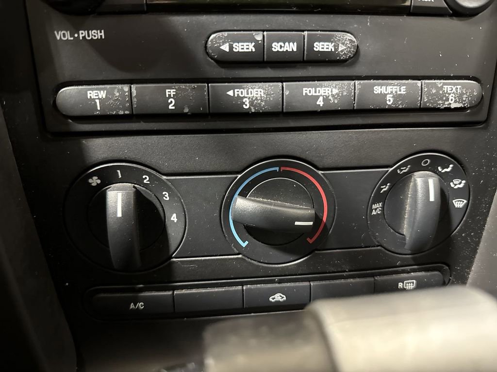 Used 2006 Ford Mustang Convertible image 15