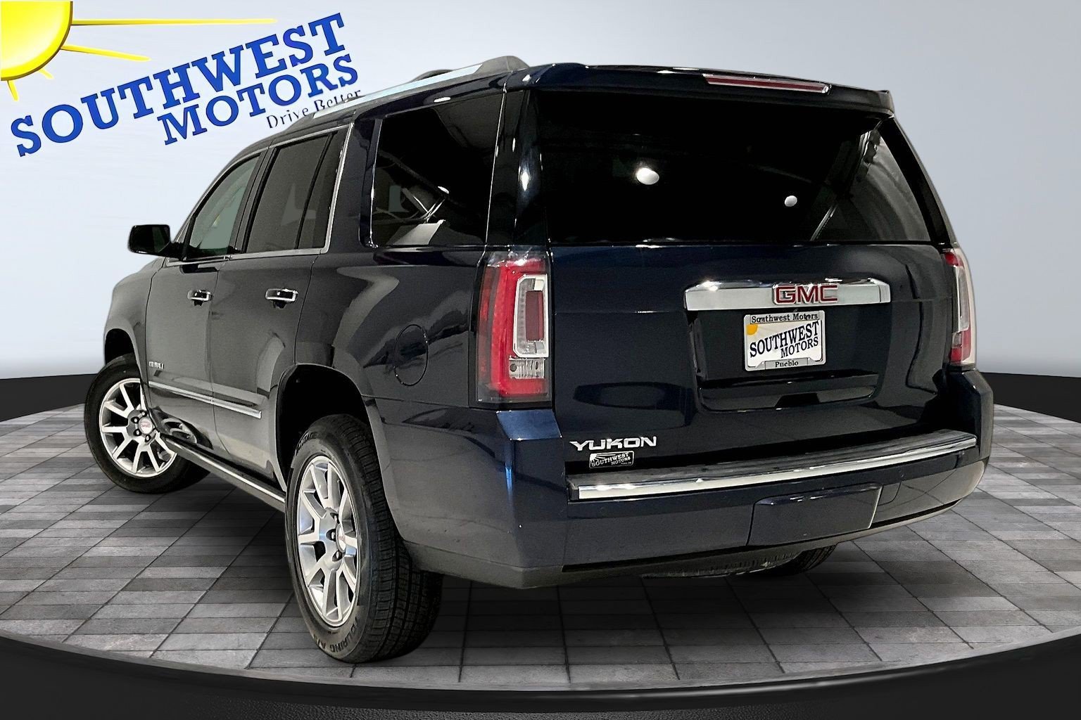 Used 2020 GMC Yukon Denali w/ Open Road Package AWD/4WD image 4