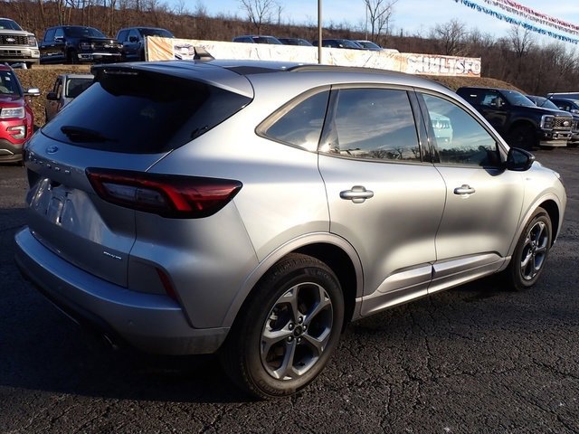 Certified 2024 Ford Escape ST-Line w/ Tech Pack #1 image 9