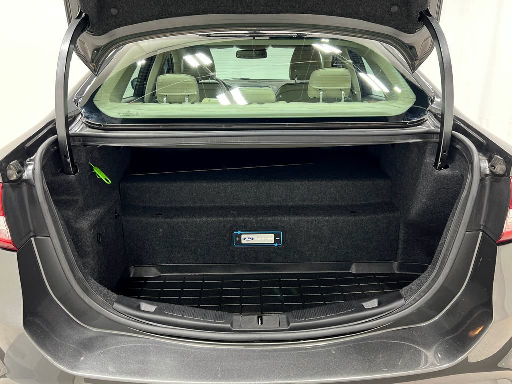 Used 2017 Ford Fusion Energi Platinum FWD image 28