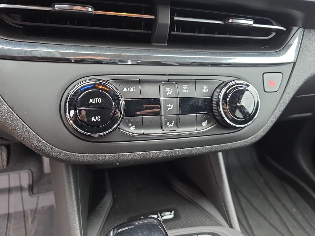 Certified 2026 Buick Envista Sport Touring w/ Convenience I Package FWD image 23