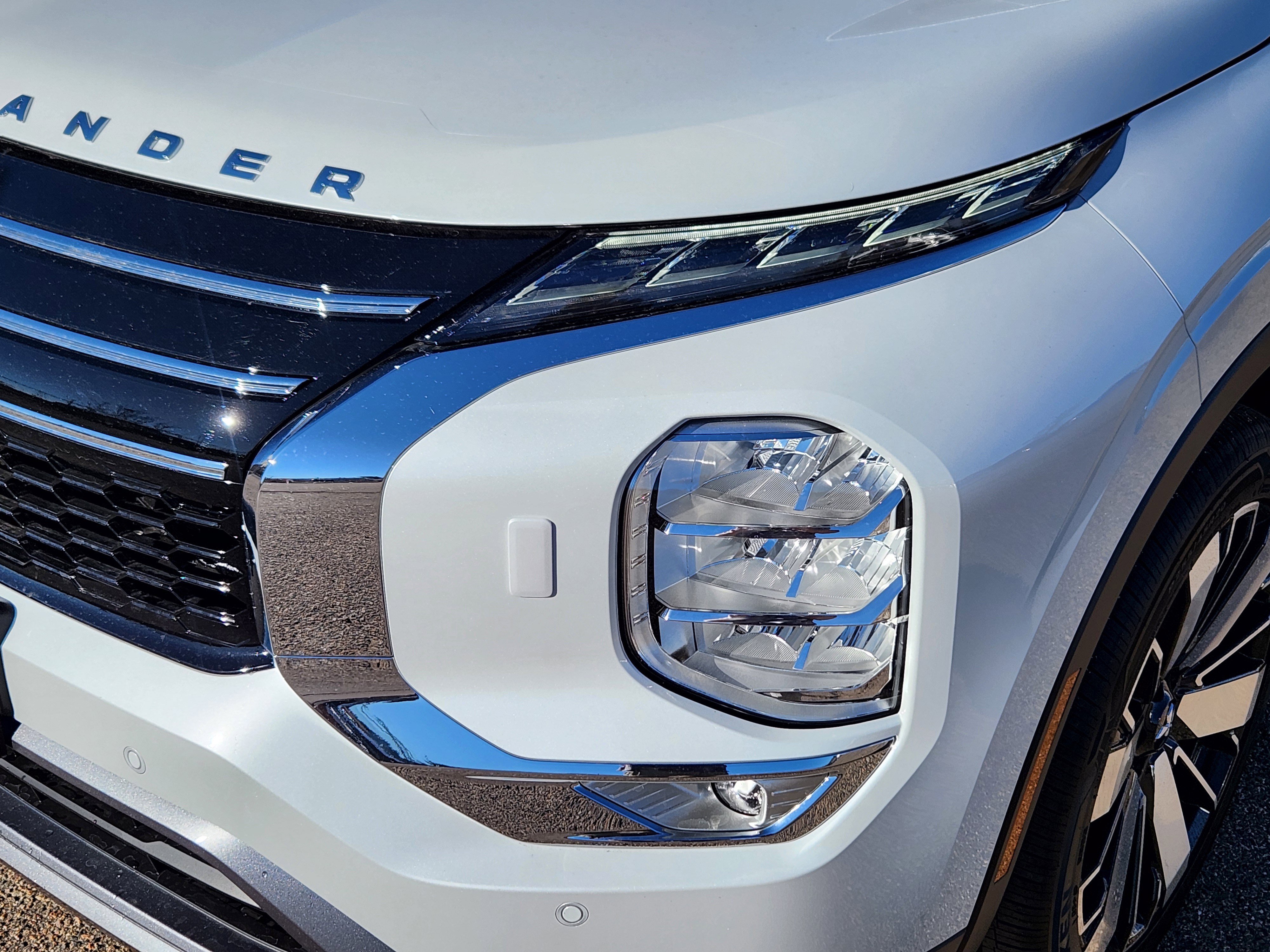 New 2026 Mitsubishi Outlander SE image 5