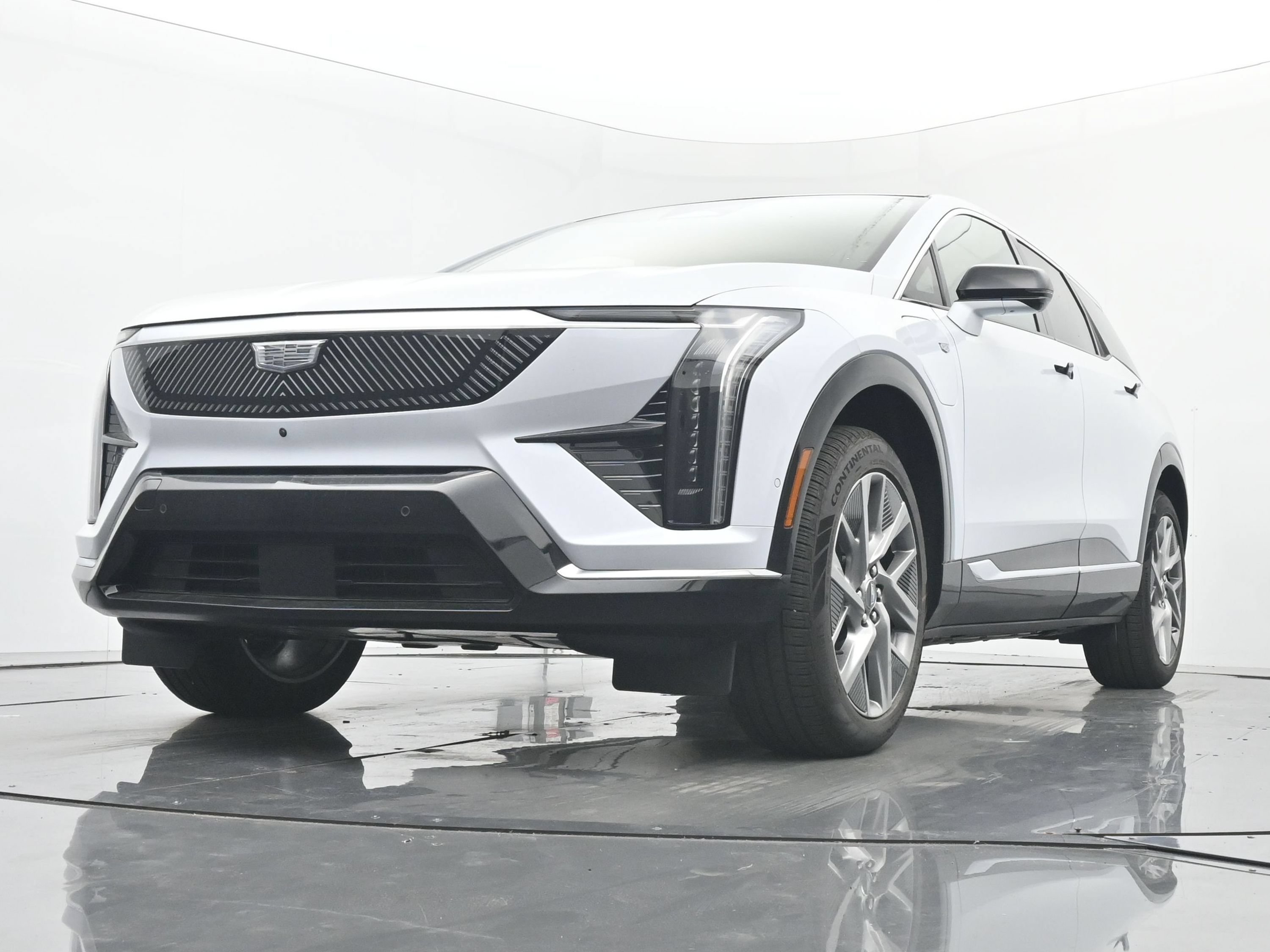New 2026 Cadillac Optiq Luxury 1 w/ LPO, Floor Liner Package AWD/4WD image 15