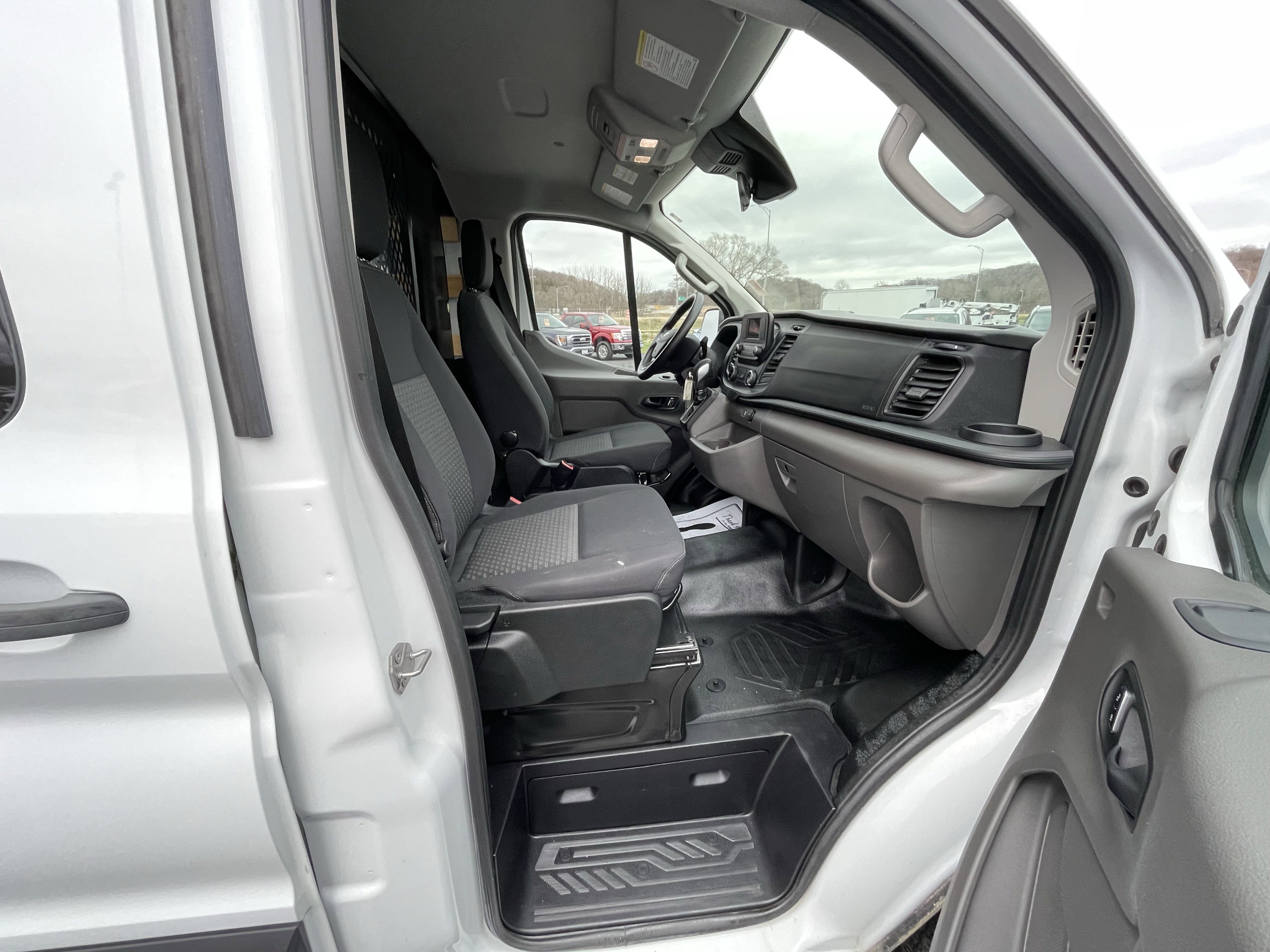 Used 2024 Ford Transit 250 Low Roof w/ Exterior Upgrade Package image 29
