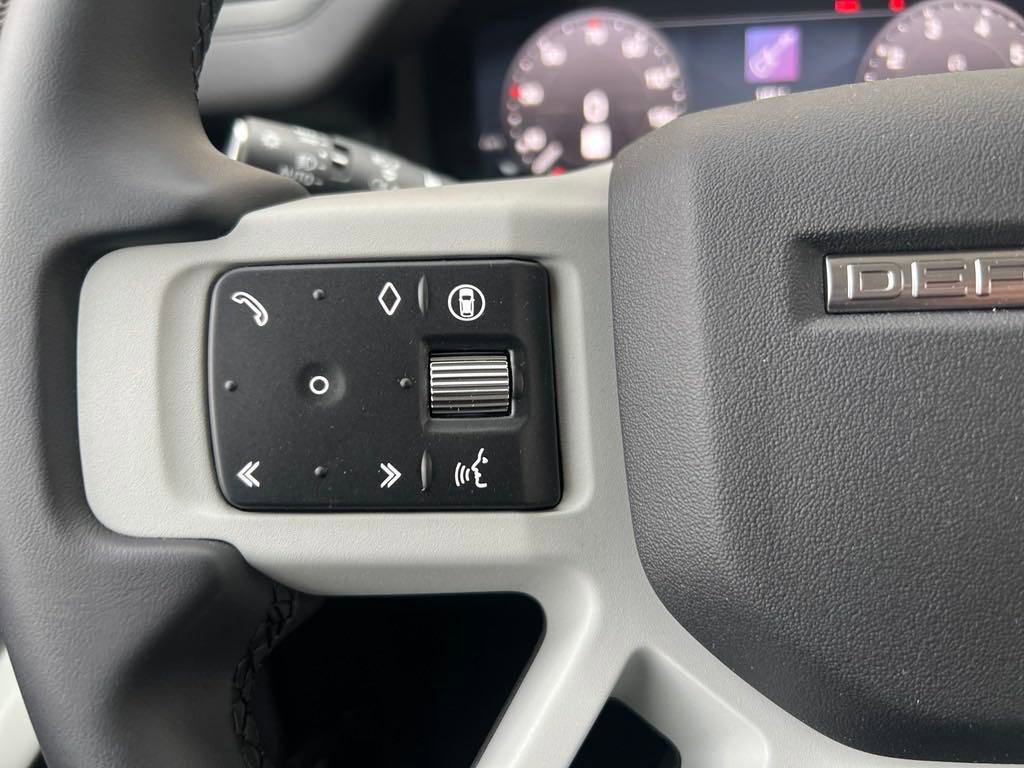 New 2024 Land Rover Defender 110 S image 15