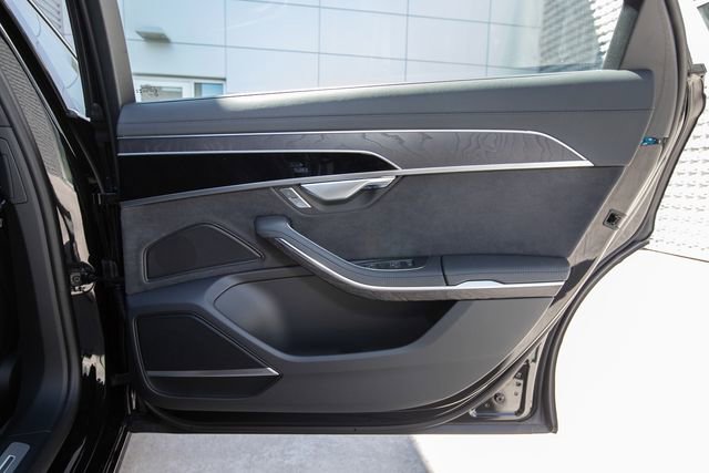 New 2025 Audi A8 L 3.0T image 32