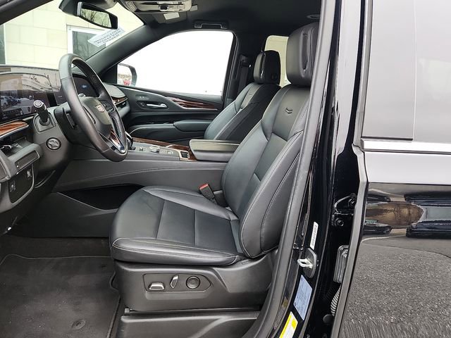 Used 2023 Cadillac Escalade Luxury image 13