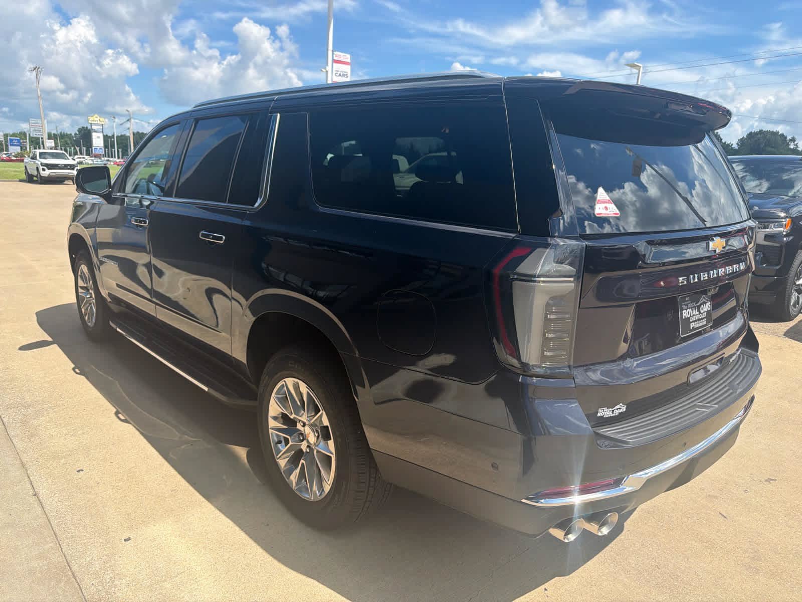 New 2026 Chevrolet Suburban Premier AWD/4WD image 3