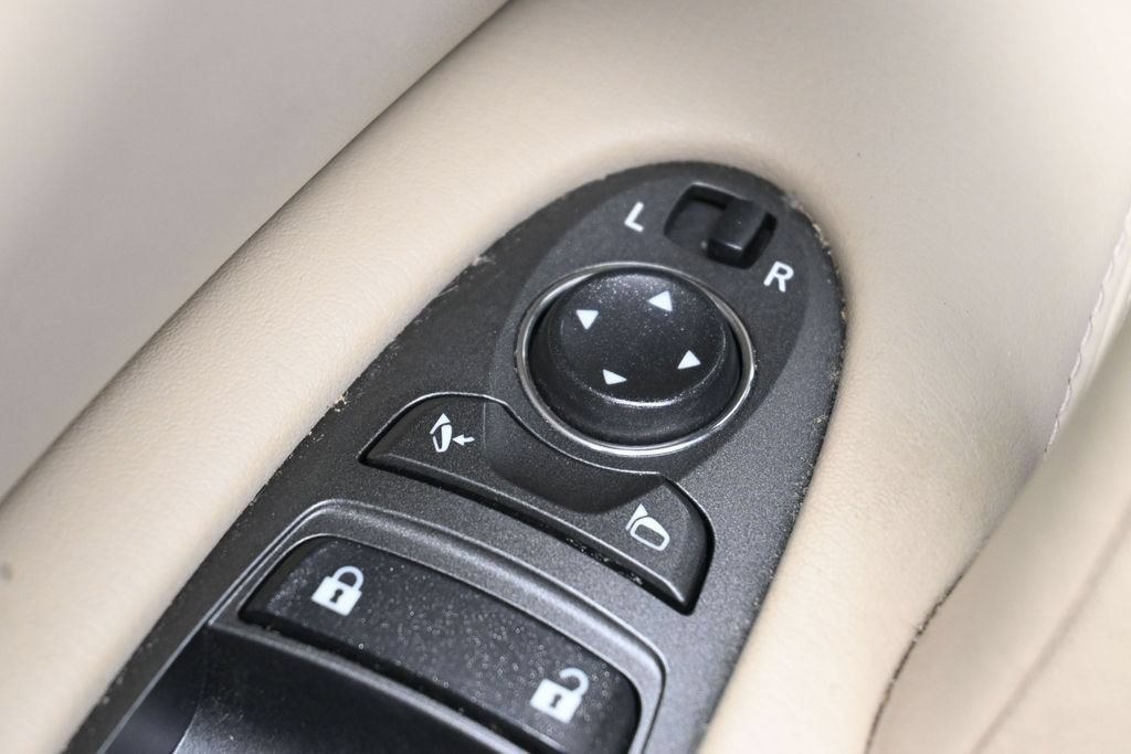Used 2020 Nissan Armada Platinum w/ Captain's Chairs Package AWD/4WD image 12