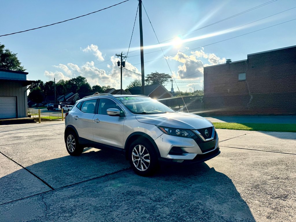 Used 2020 Nissan Rogue Sport SV w/ All-Weather Package FWD image 4