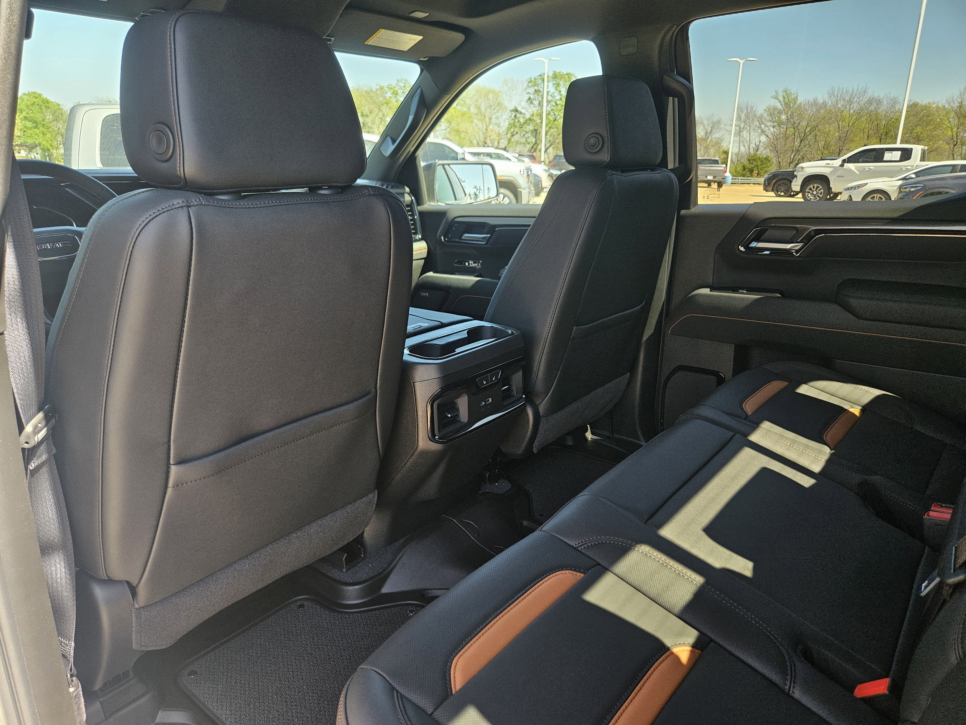 New 2026 GMC Sierra 1500 AT4 w/ AT4 Premium Package AWD/4WD image 28