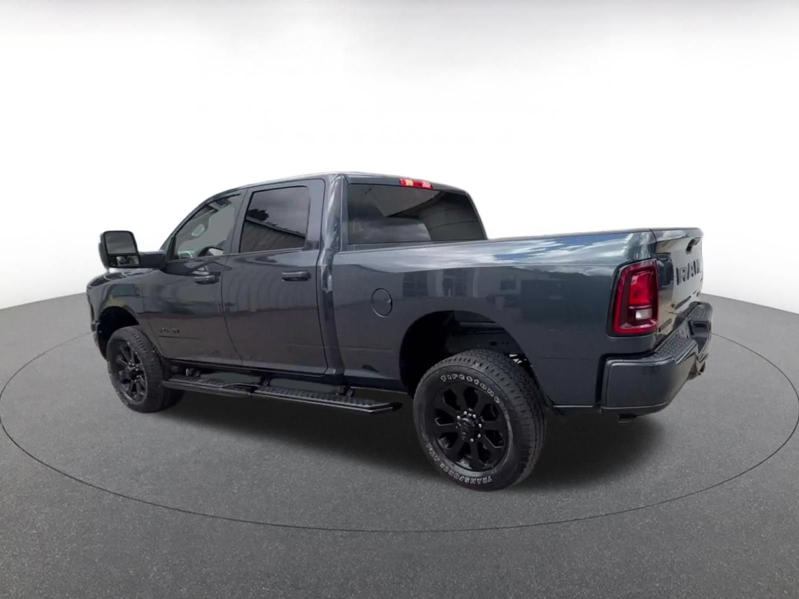 Used 2025 RAM 2500 Big Horn AWD/4WD image 9
