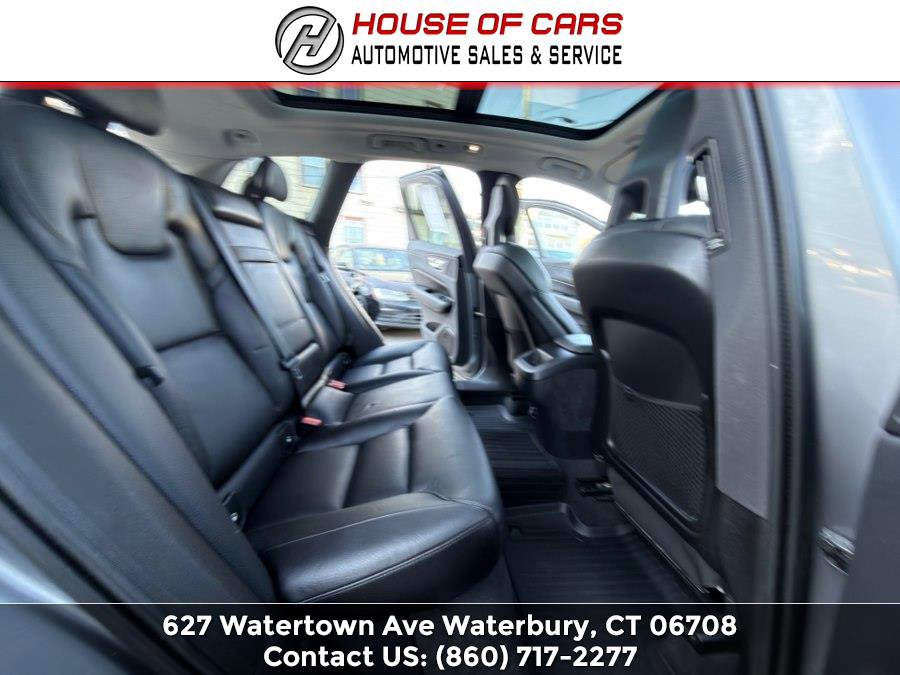 Used 2018 Volvo XC60 T5 Momentum w/ Vision Package image 39