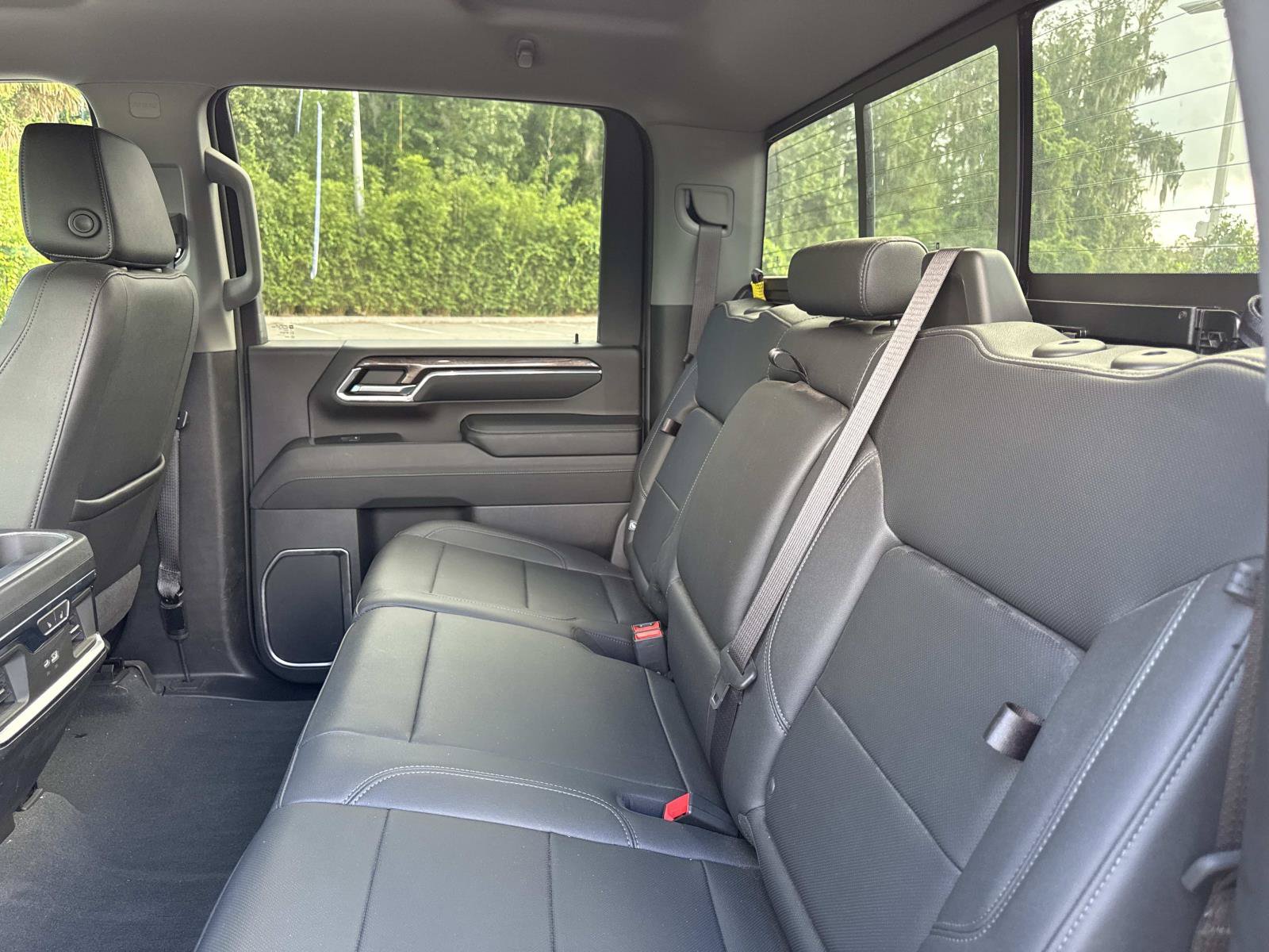 Used 2024 Chevrolet Silverado 3500 LTZ w/ LTZ Convenience Package AWD/4WD image 11