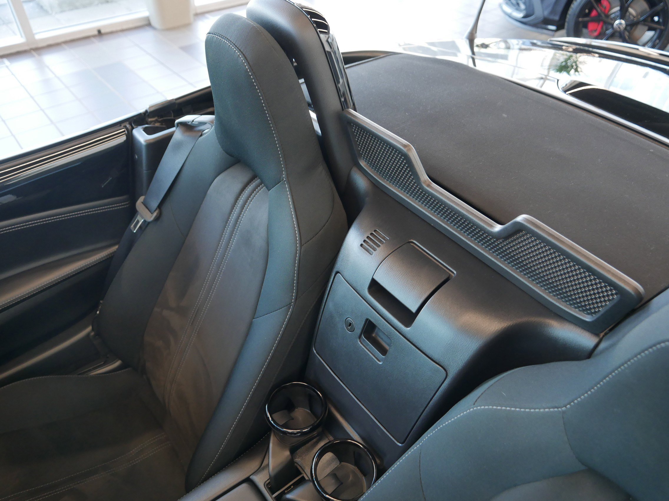 Used 2024 MAZDA MX-5 Miata Club image 12