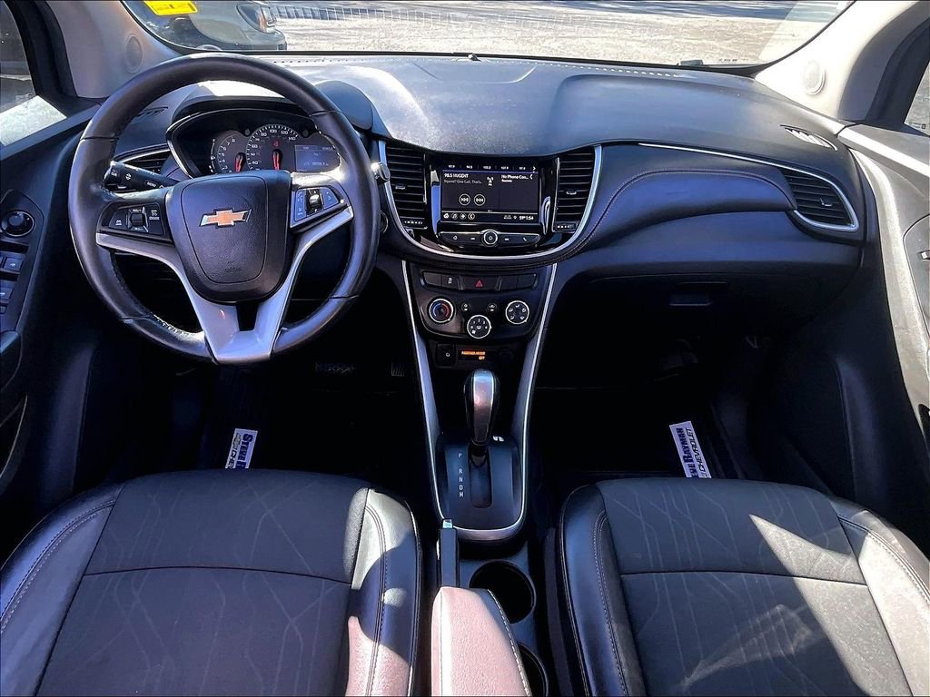 Certified 2022 Chevrolet Trax LT w/ LT Convenience Package image 9