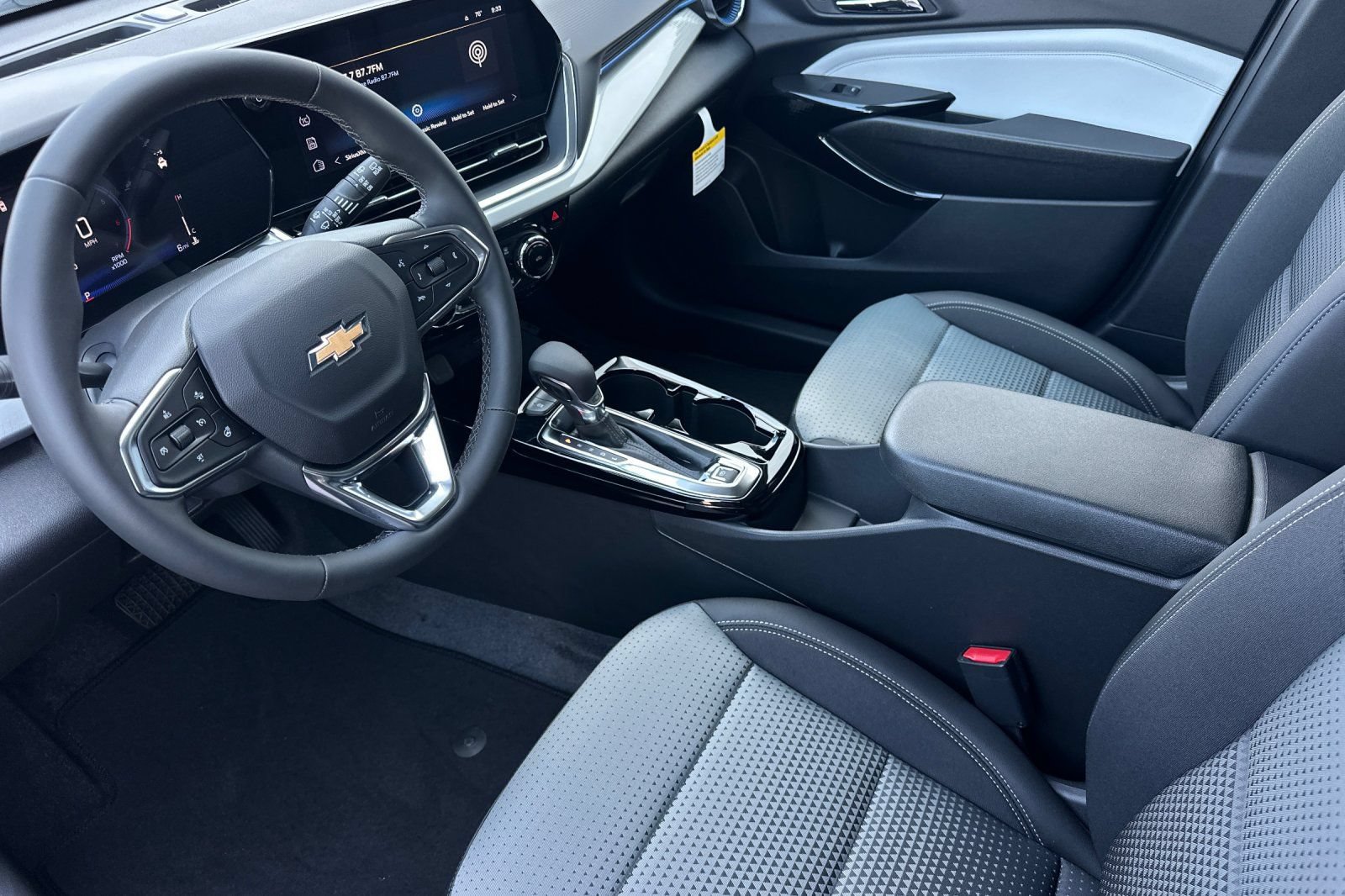 New 2026 Chevrolet Trax LT w/ Driver Confidence Package FWD image 10