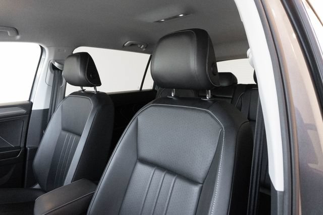 Used 2024 Volkswagen Tiguan SE FWD image 16