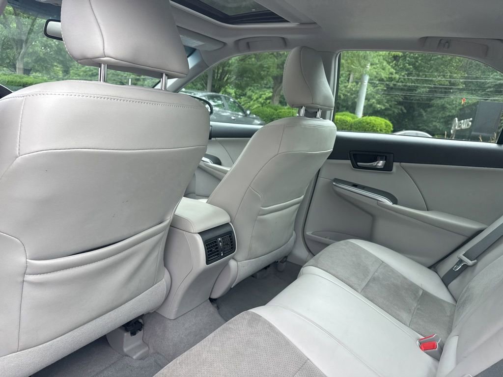 Used 2012 Toyota Camry XLE w/ Leather Pkg FWD image 10
