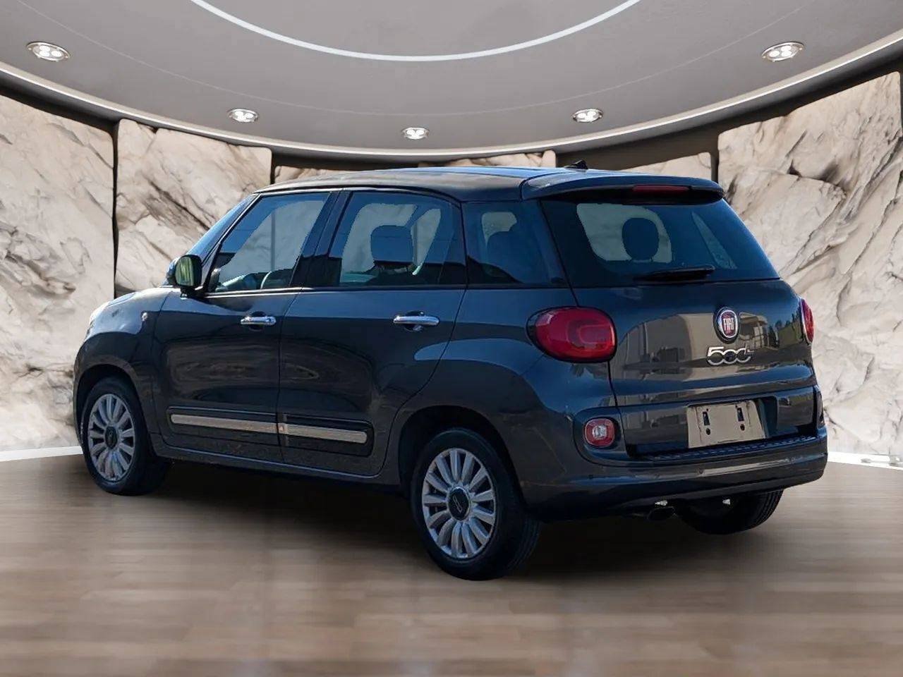 Used 2015 FIAT 500L Lounge FWD image 6
