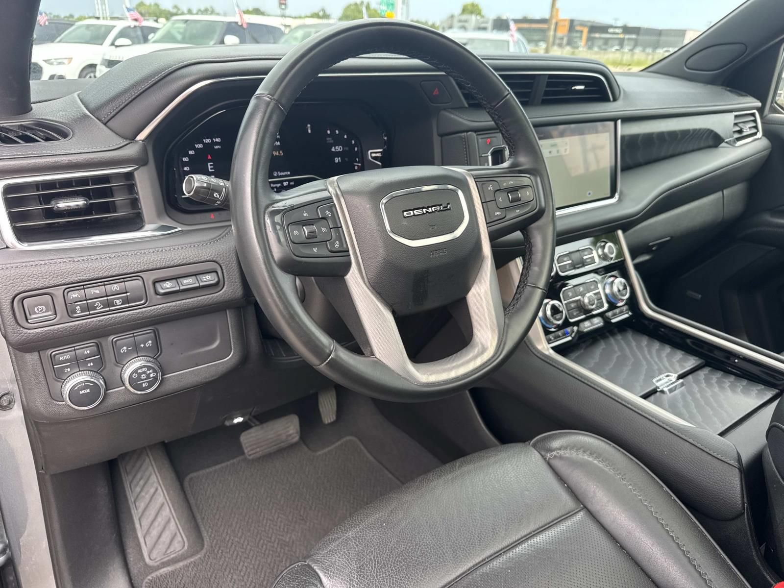 Used 2023 GMC Yukon Denali AWD/4WD image 21