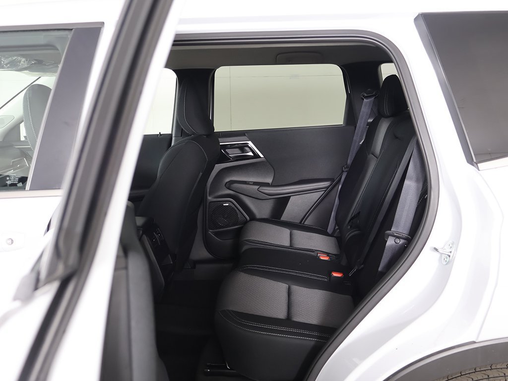 New 2026 Mitsubishi Outlander ES AWD/4WD image 31