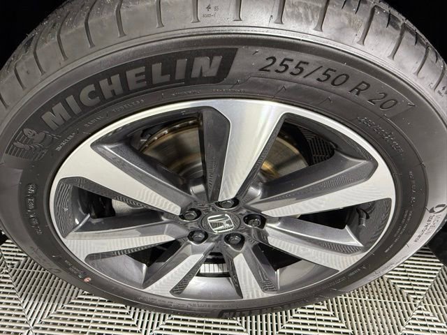 Used 2023 Honda Pilot Touring image 13