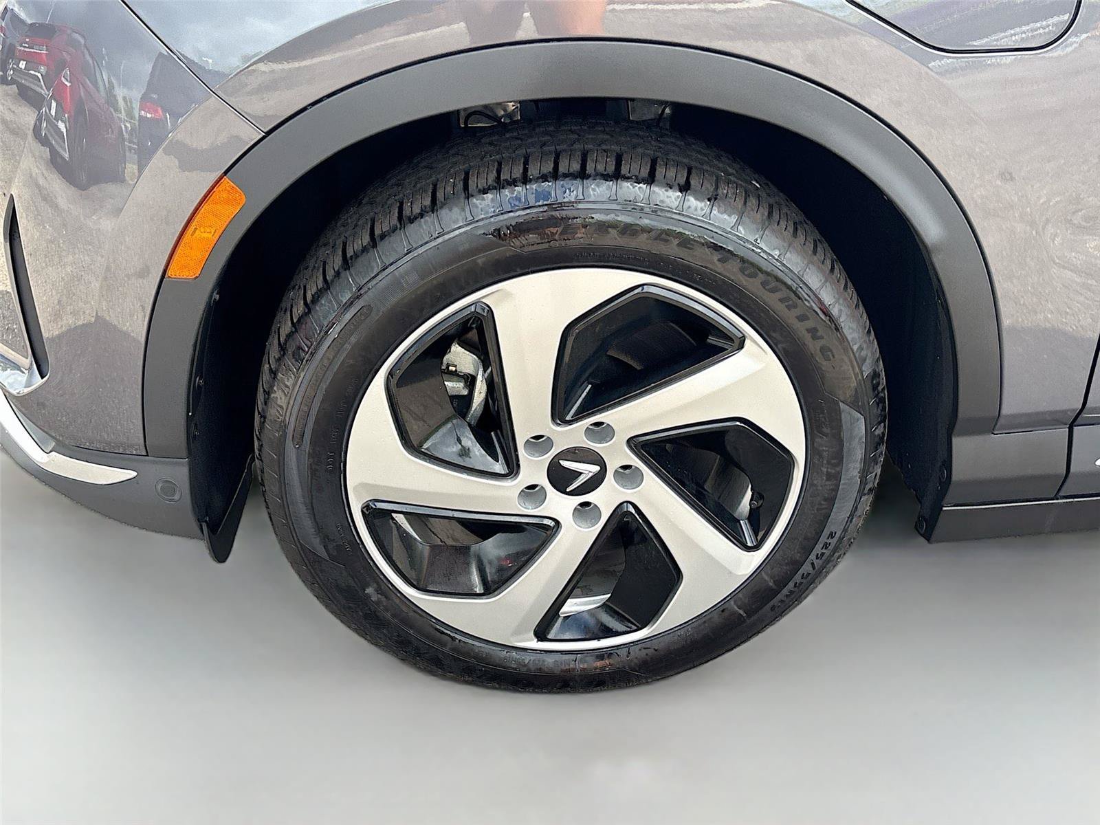 New 2025 VinFast VF 8 Eco AWD/4WD image 30
