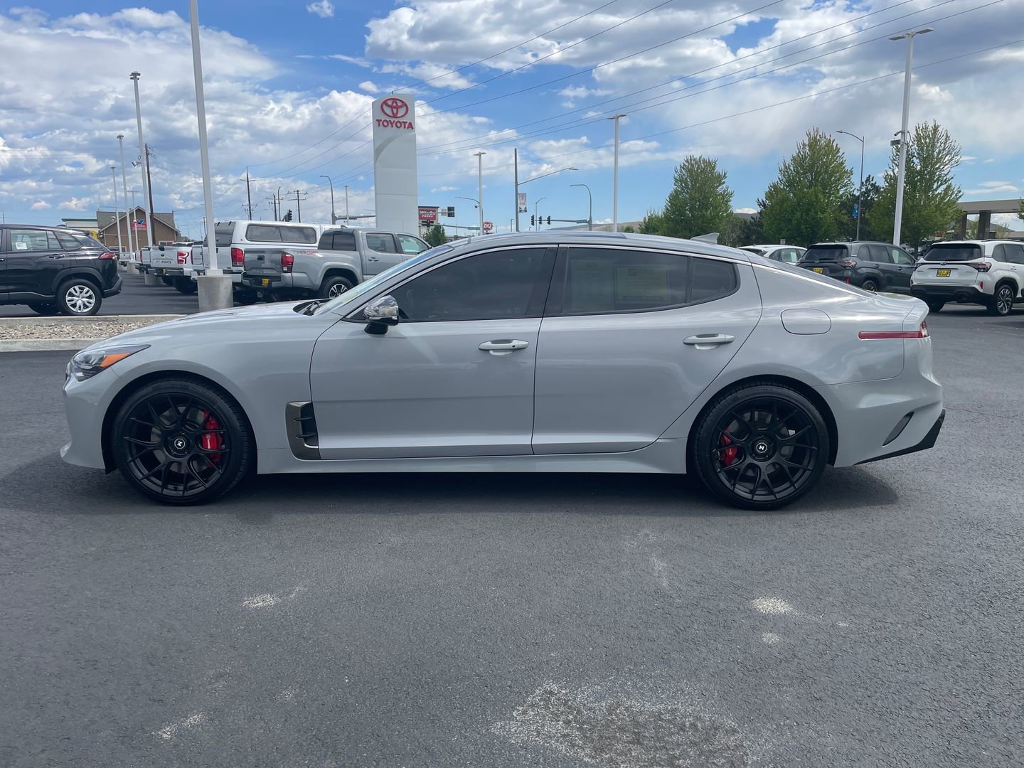 Used 2022 Kia Stinger GT1 AWD/4WD image 6