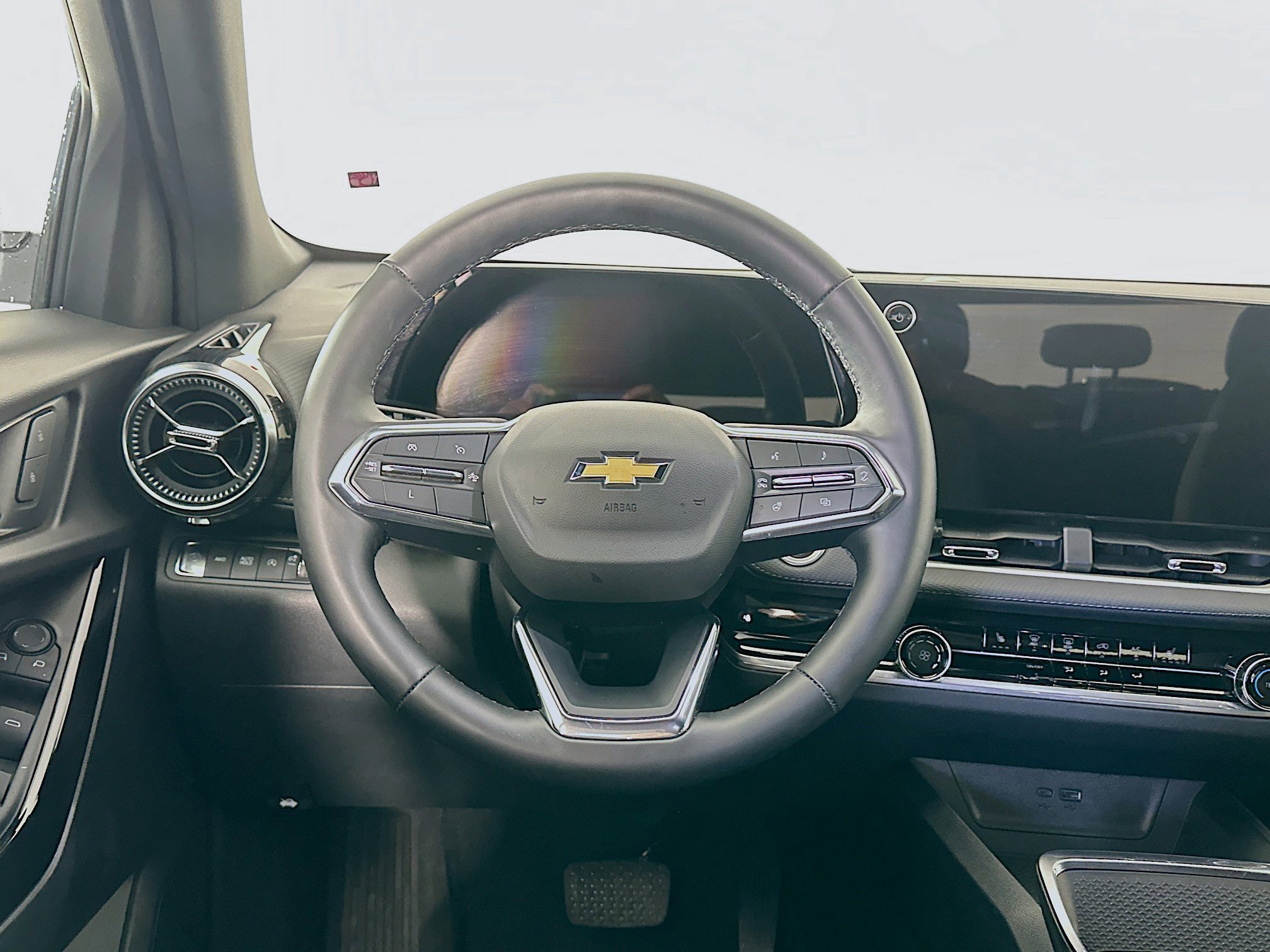 Used 2025 Chevrolet Equinox LT image 18