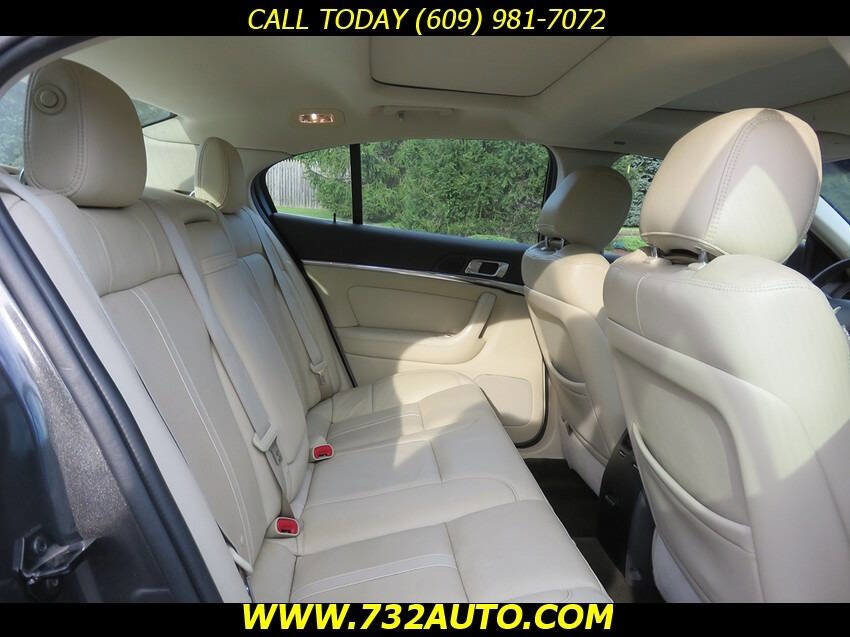 Used 2016 Lincoln MKS image 9