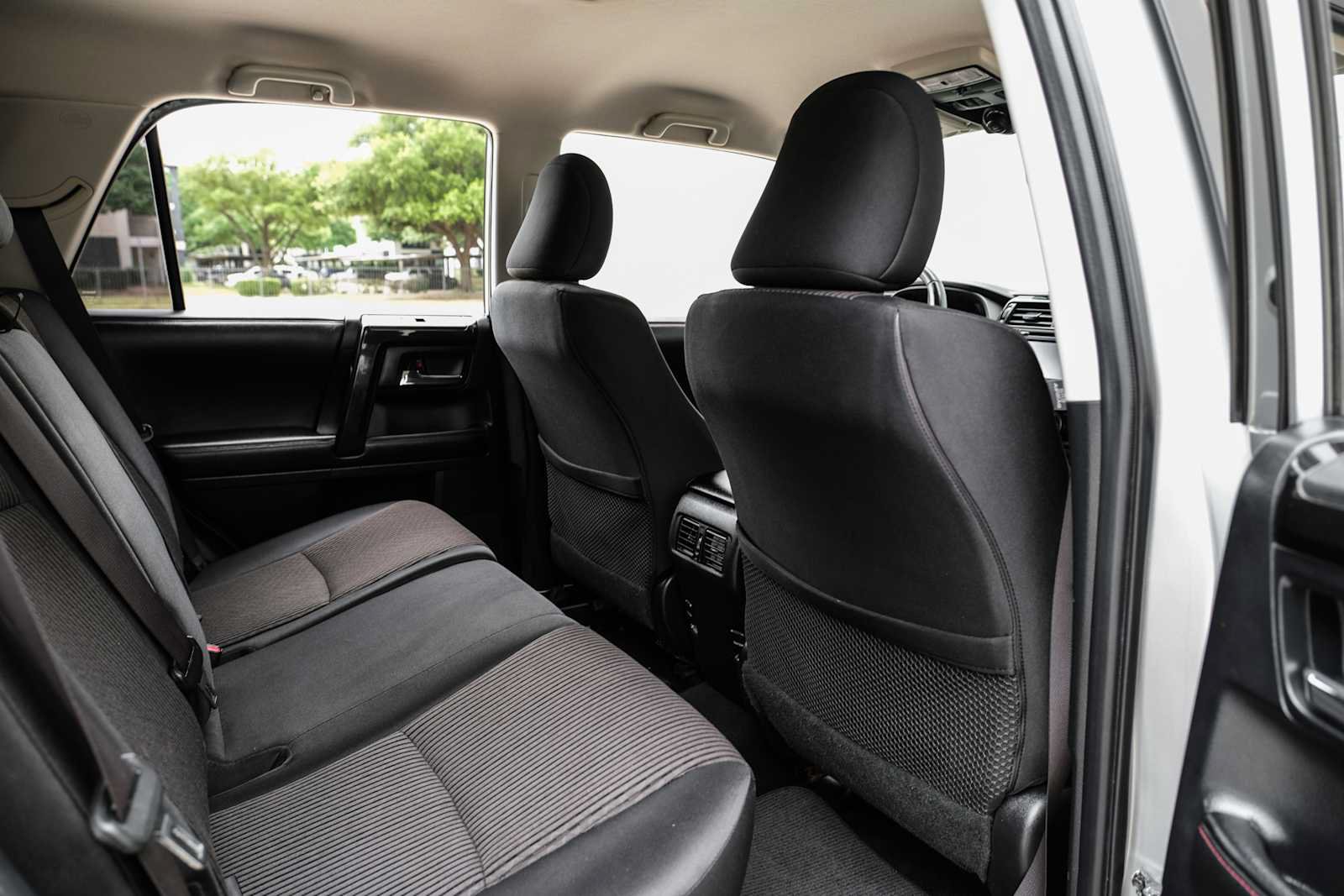 Used 2015 Toyota 4Runner Trail AWD/4WD image 37