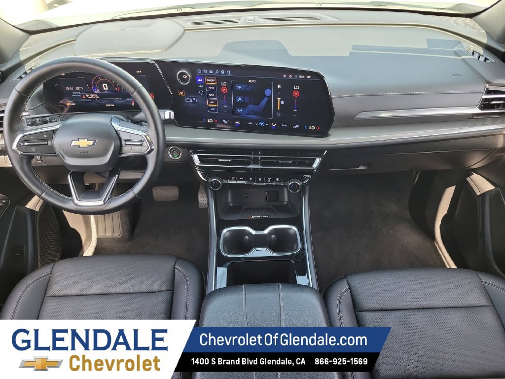 Used 2026 Chevrolet Traverse LT FWD image 14